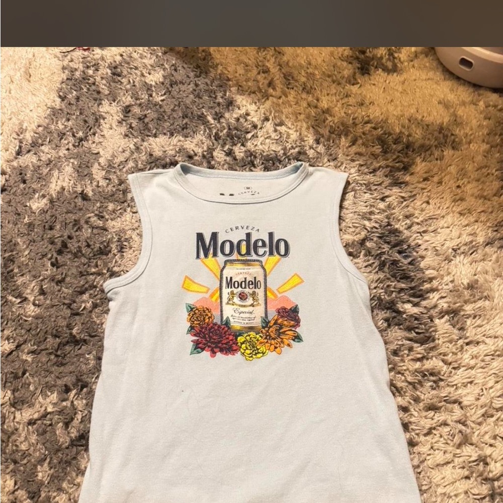 Modelo Cropped Sleeveless Shirt - Light Blue